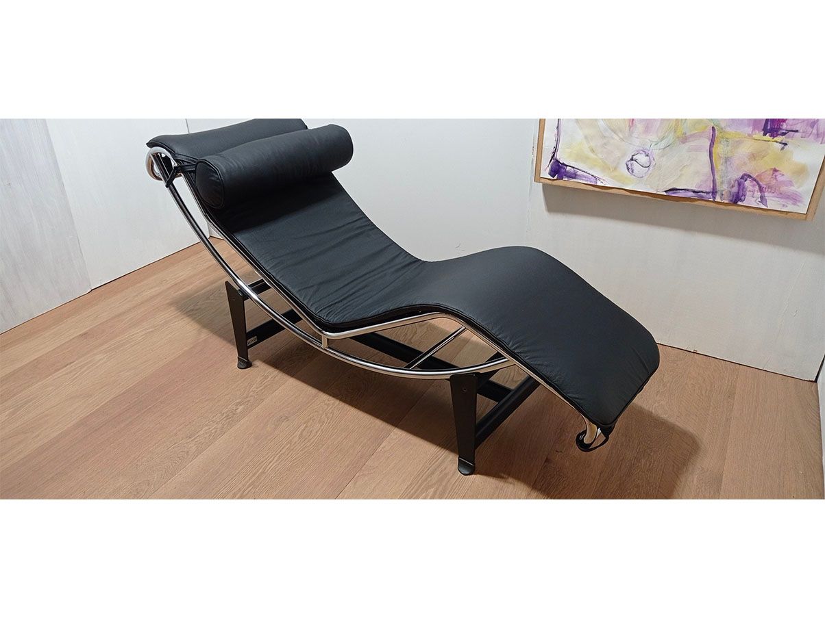 ALIVAR LC4 Chaise Longue (black), Alivar Deesup