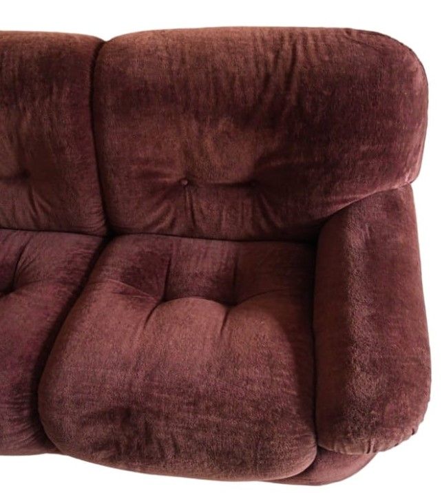 3/4 seater burgundy sofa by Sapporo (70s) Details