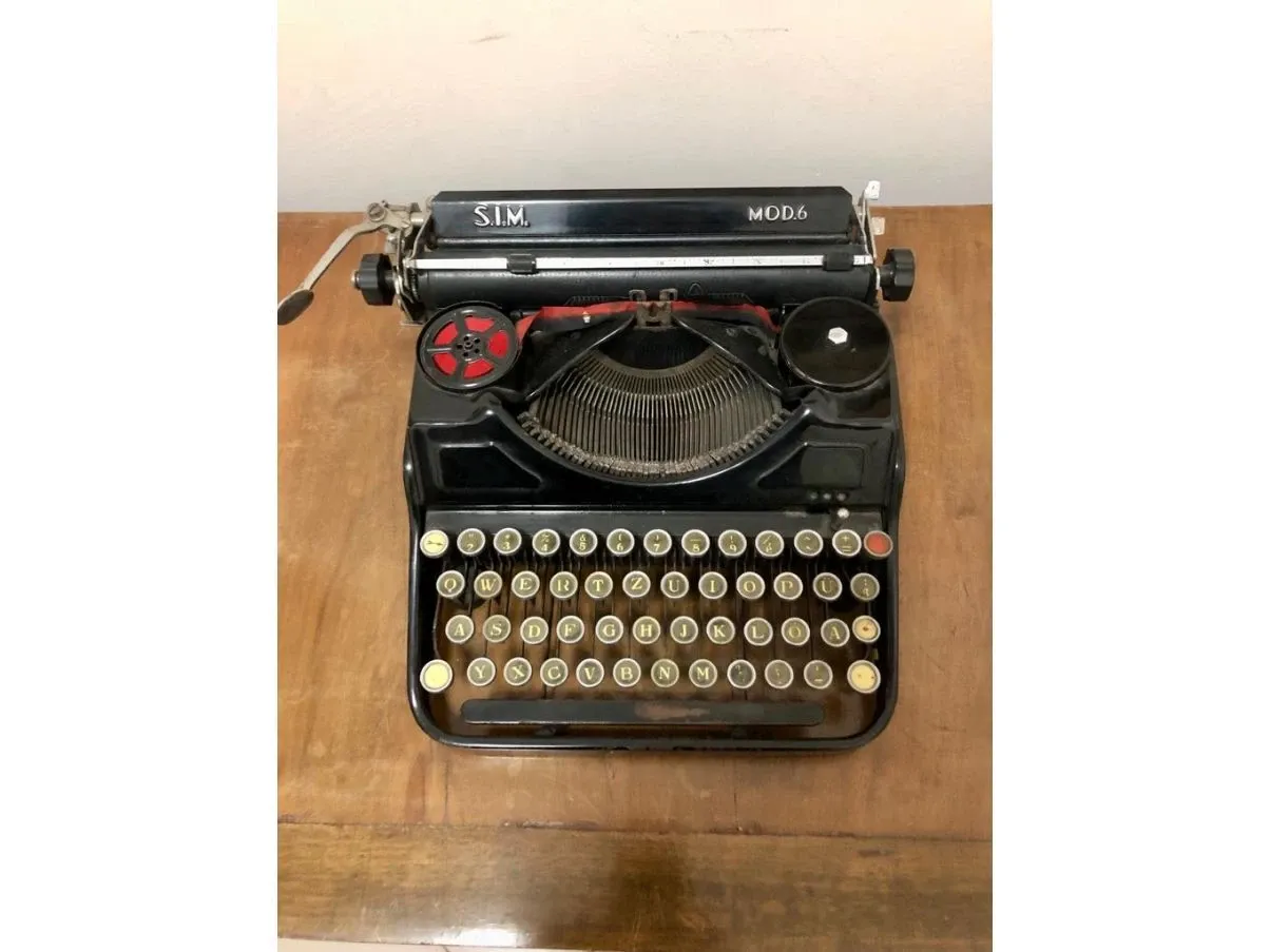 Giuseppe Giachero model 6 typewriter (1930s), SIM  image