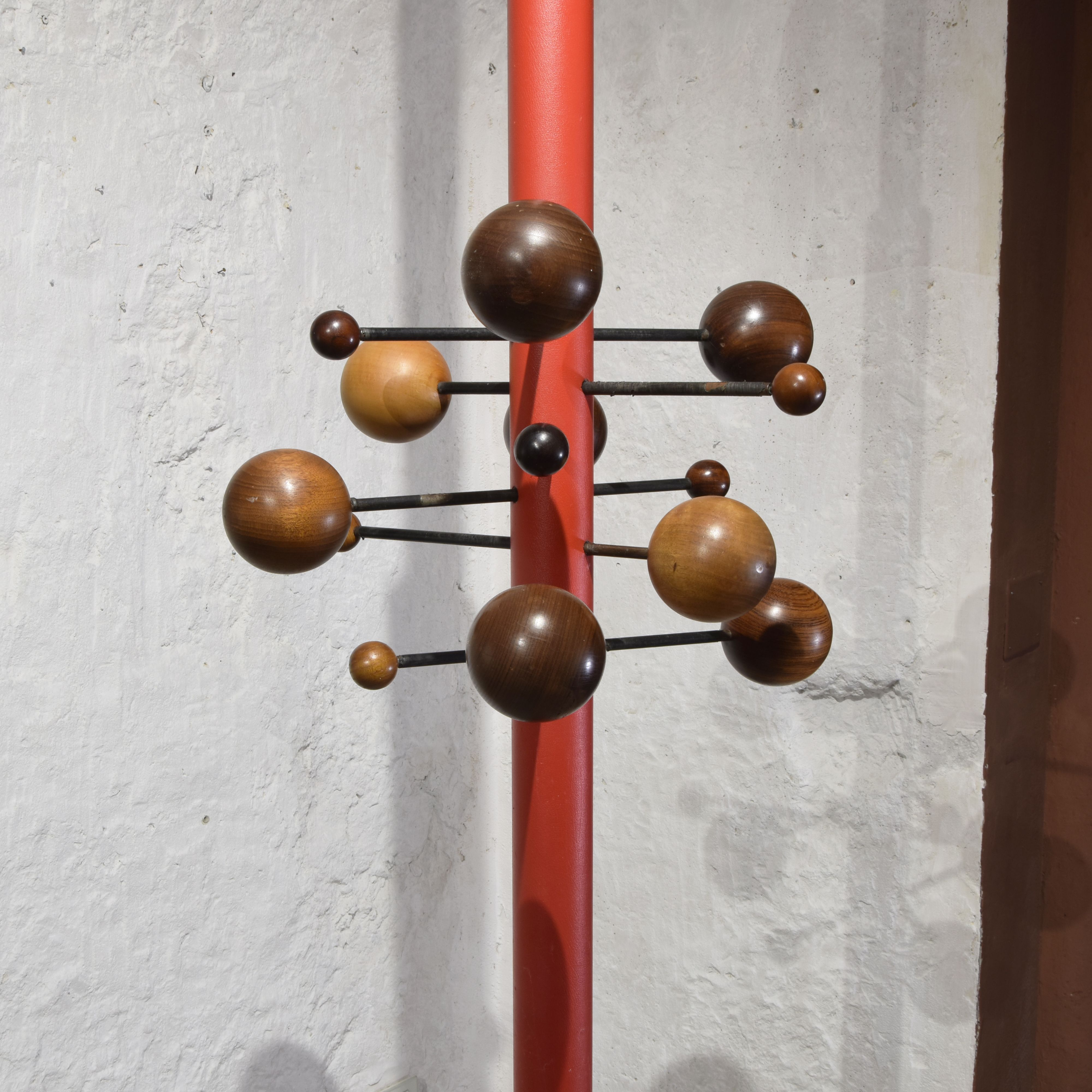 Perchero de pie AT16 de Osvaldo Borsani Optional7