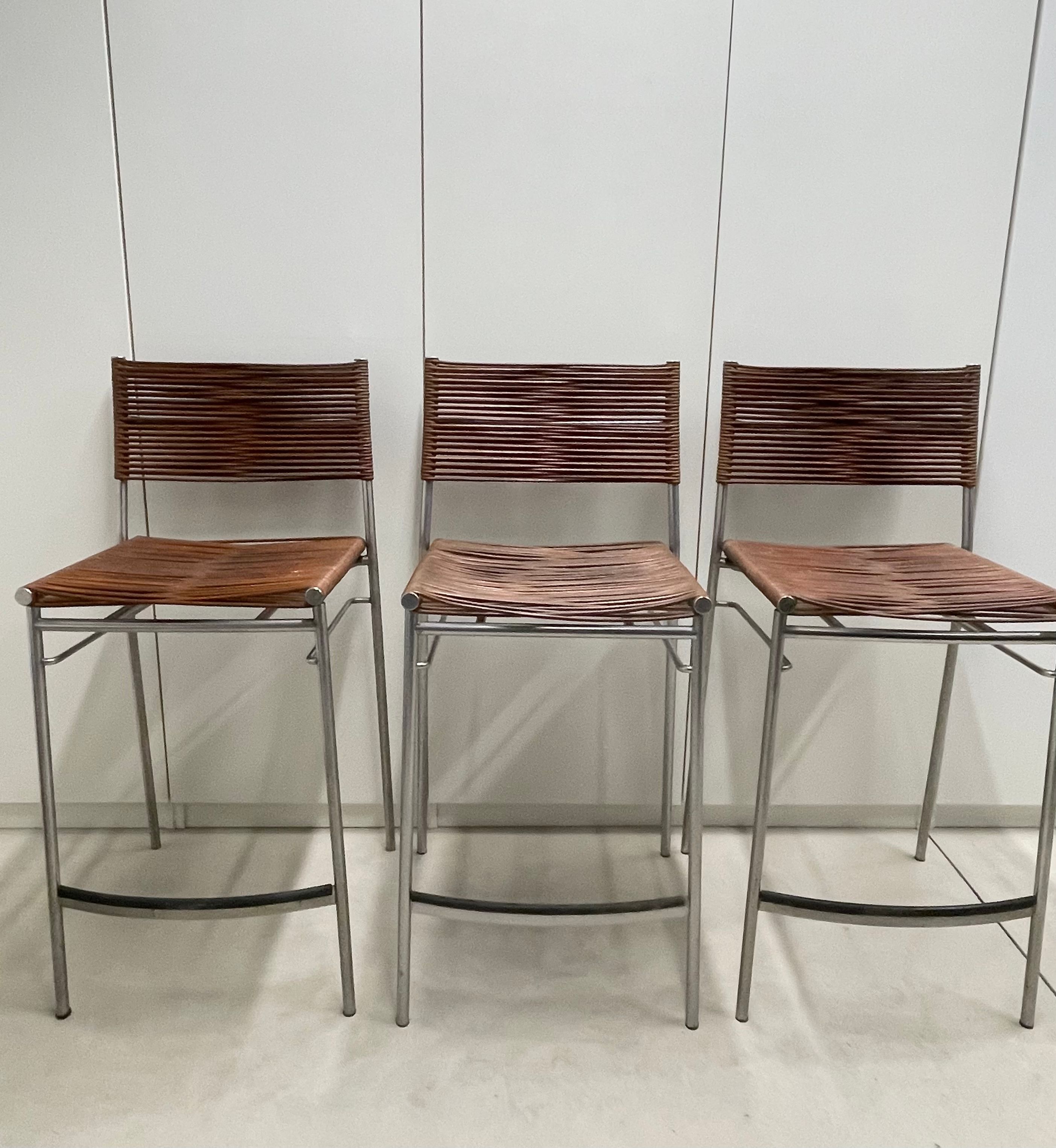 Set of 3 vintage waxed leather stools by Tito Agnoli, Bonacina1889 Main