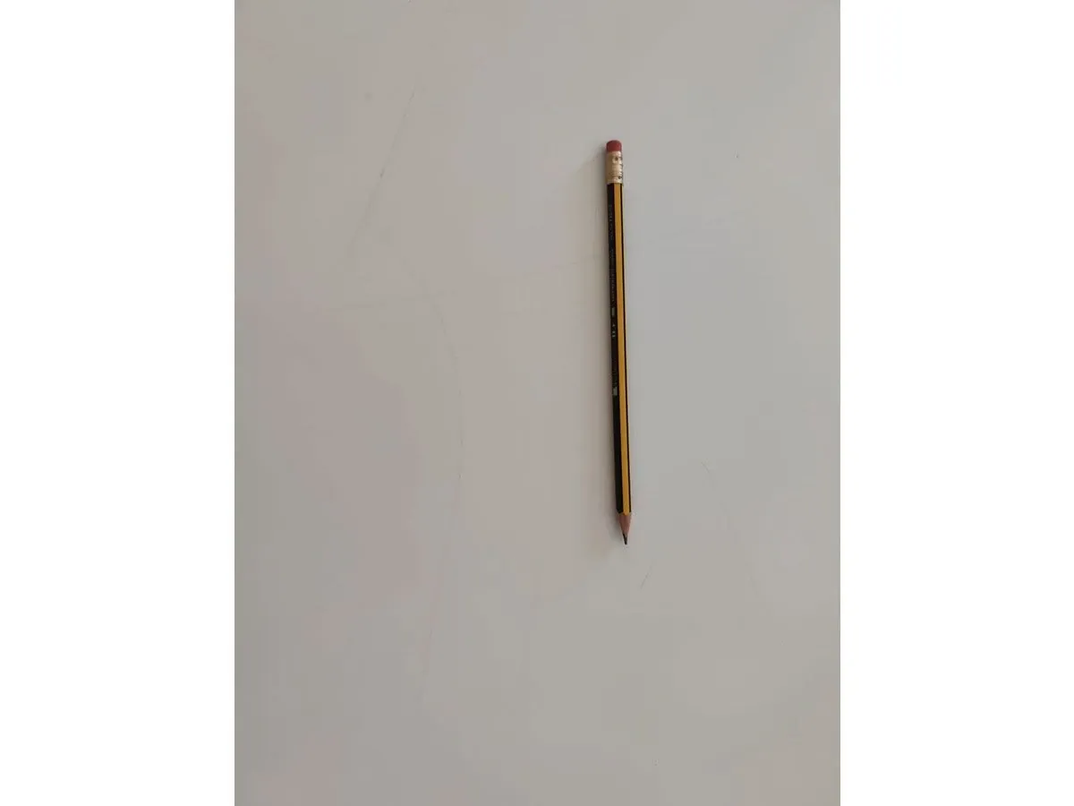 Layout (divano in tessuto e tavolo in legno) 8