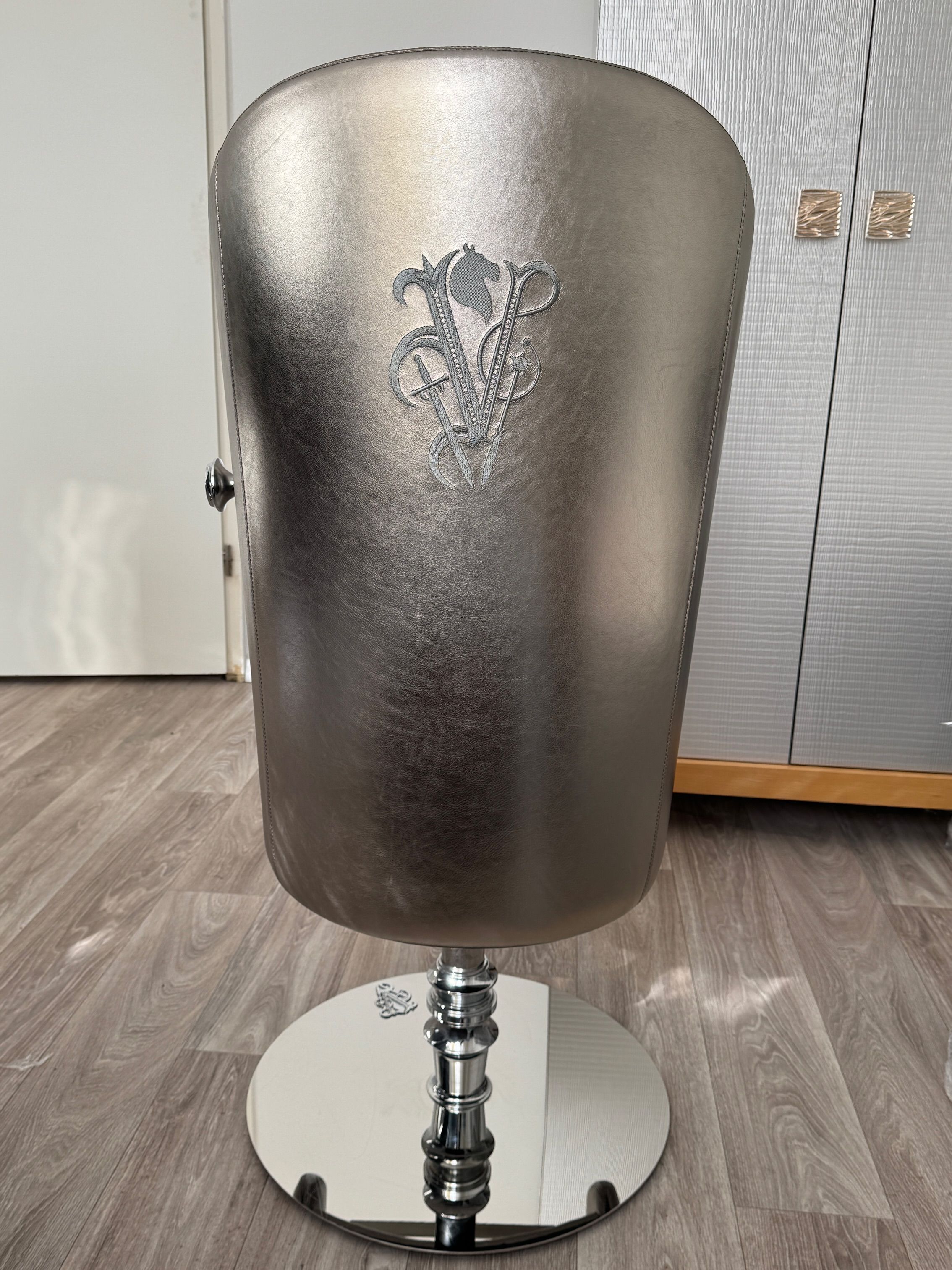 Sgabello da bar Lixus in pelle argento Brand