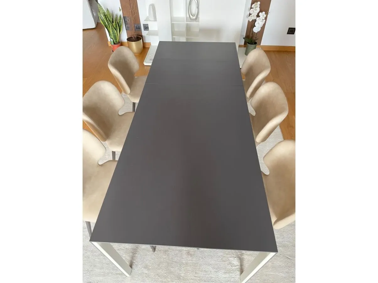 Thin-K extendable table, Kristalia 6