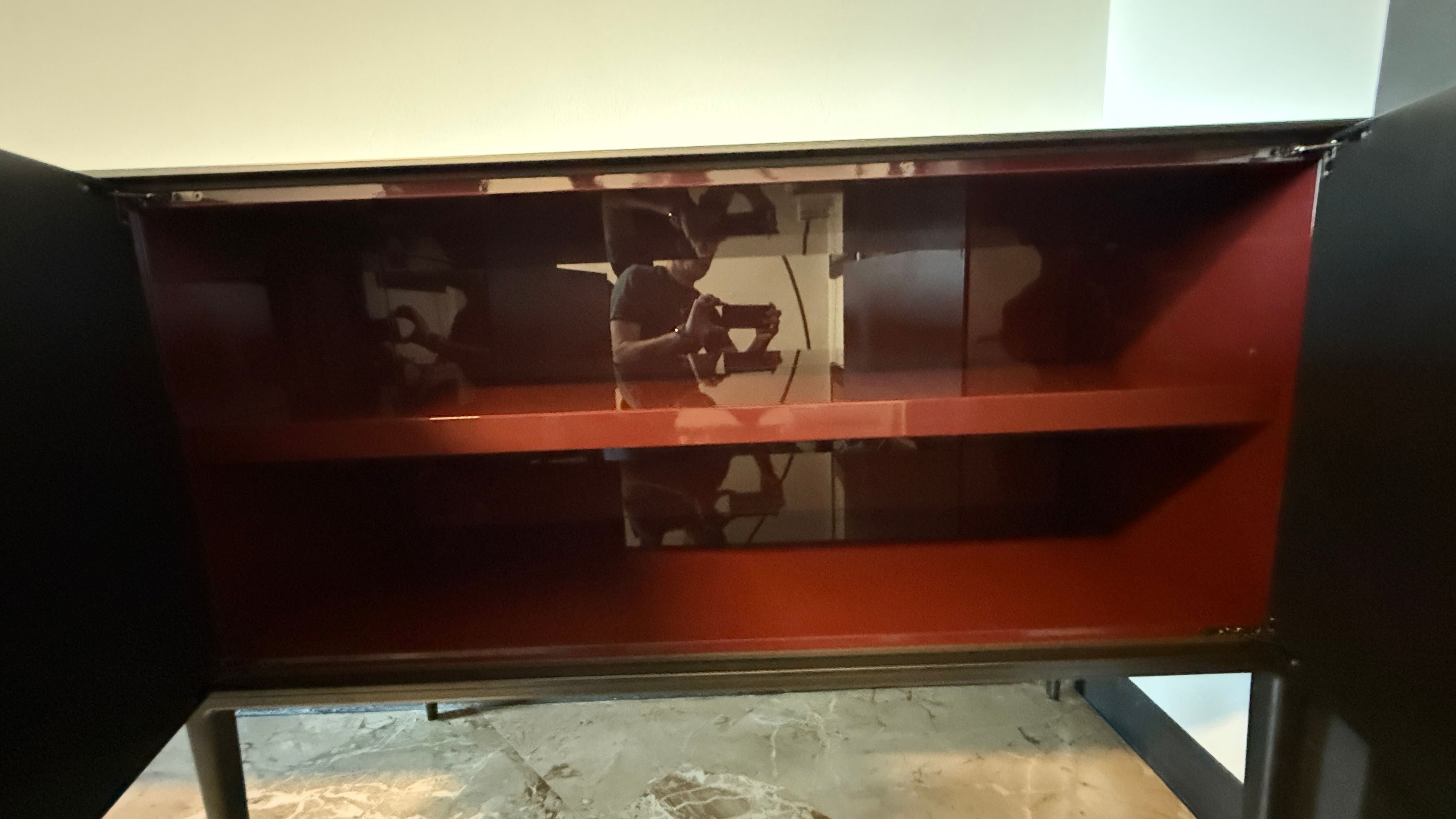 Madia Alcor a 4 ante battenti di Antonio Citterio, Maxalto  Defects