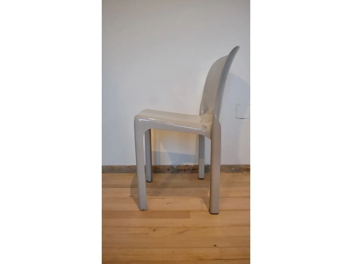 Set of 2 vintage Selene chairs by Vico Magistretti (1960s) 3