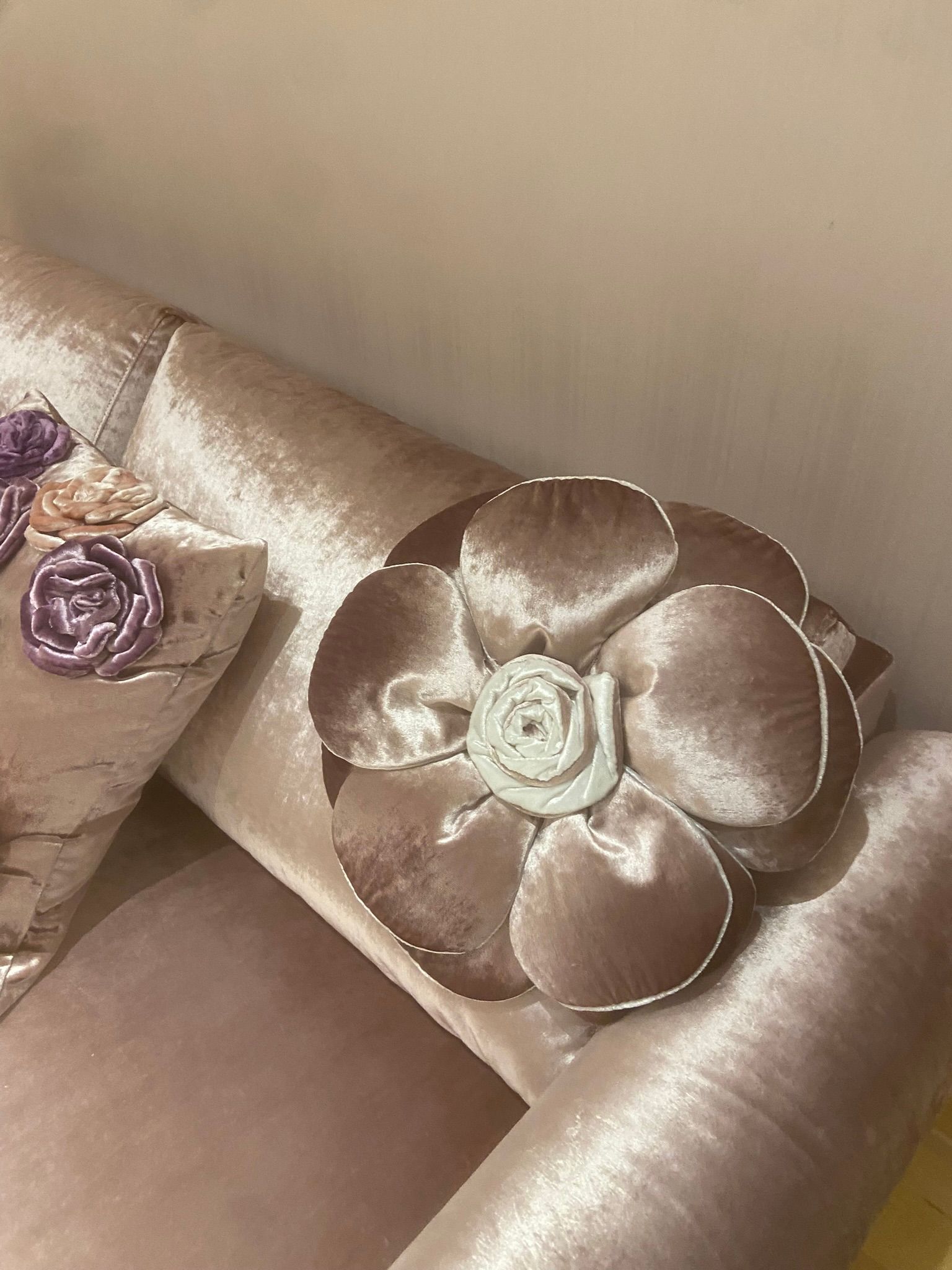 Next Art sofa bed in velvet (pink), Sicis Details