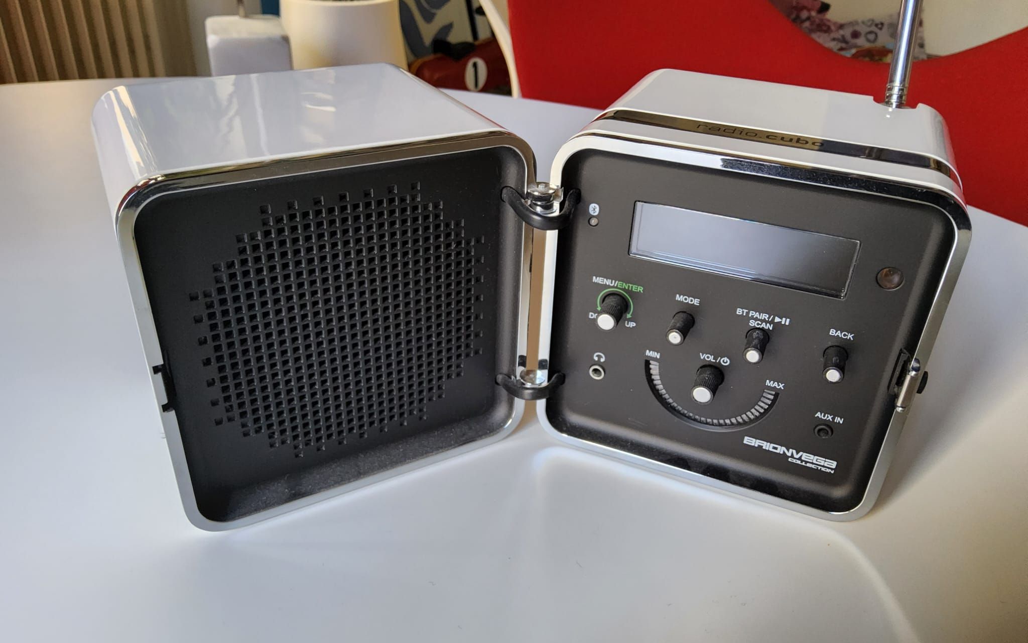 Cubo Radio by Marco Zanuso and Richard Sapper Front