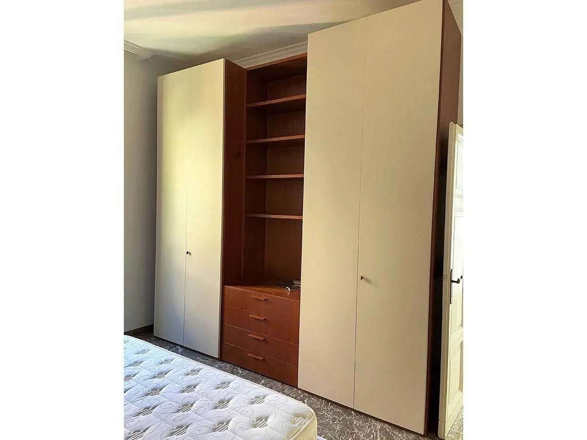 4-door wardrobe with central compartment for TV and drawers 2