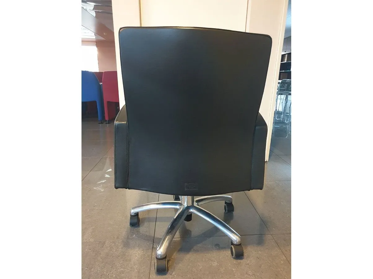 Onda Managerial adjustable armchair (black), Poltrona Frau 7