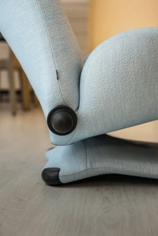 Wink, Cassina 7