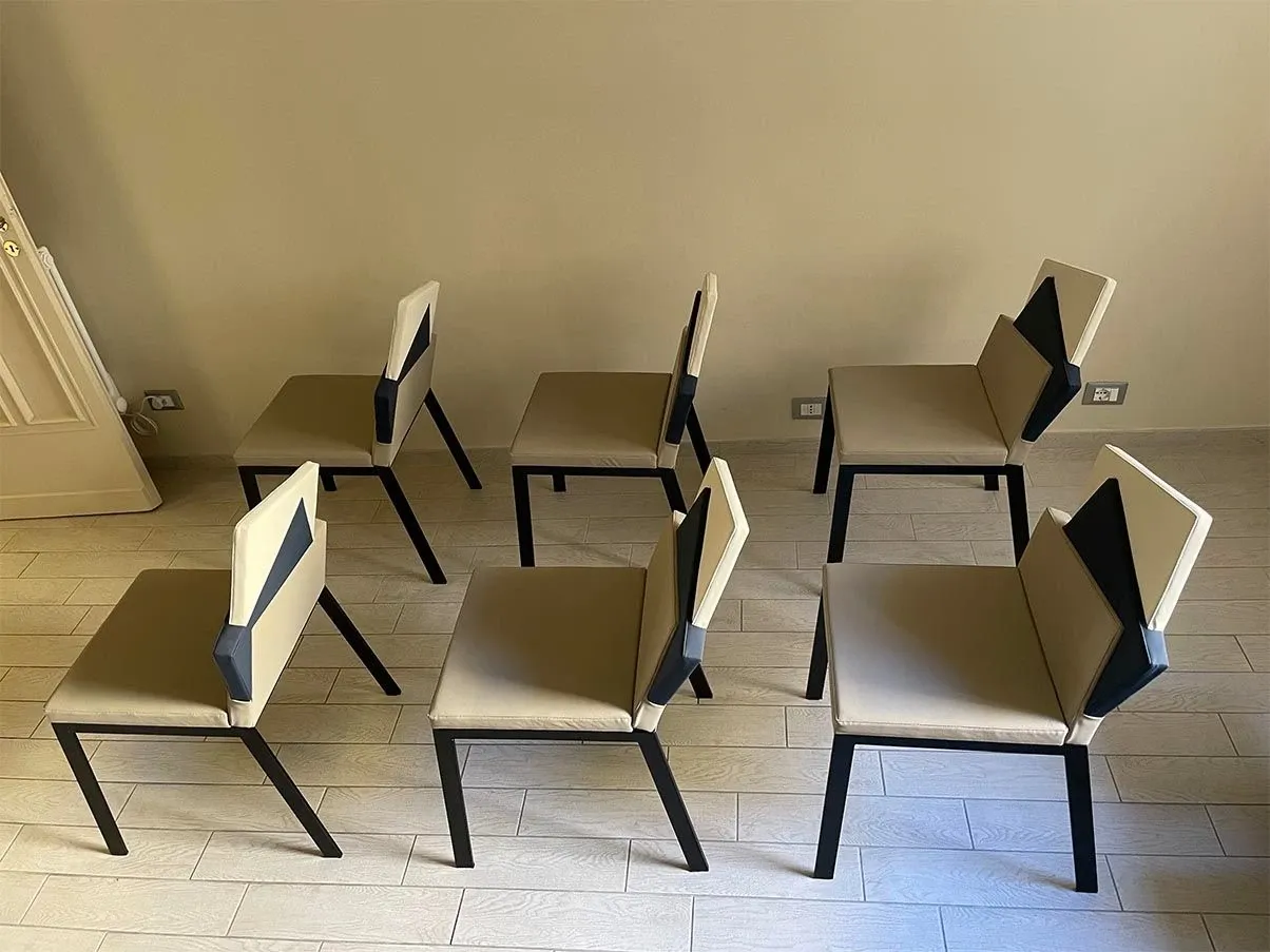 Set of 6 Karina chairs in lacquered metal (black), Compar 1