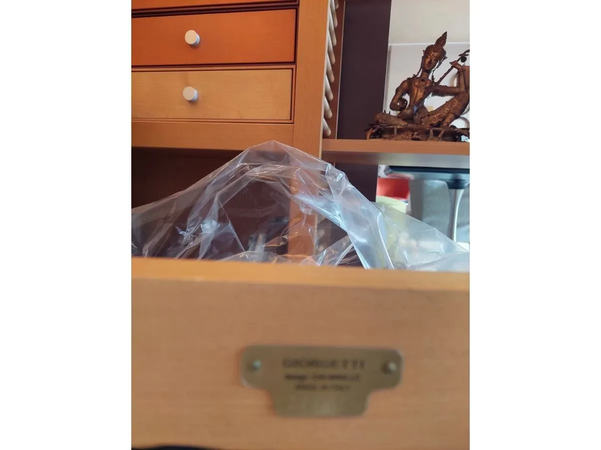 Oli bedside table with 3 drawers in wood and metal, Giorgetti 1