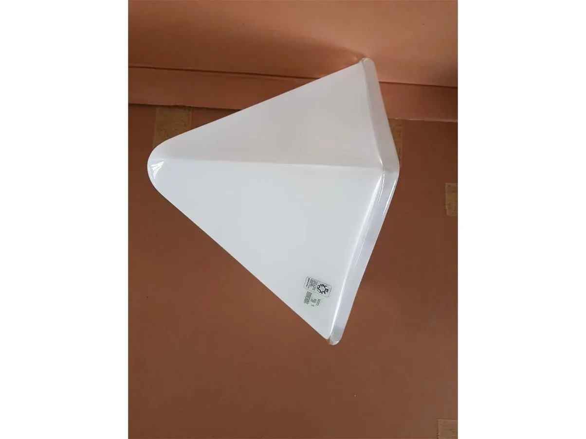 Pyramid wall lamp in opal glass, Leocus 5