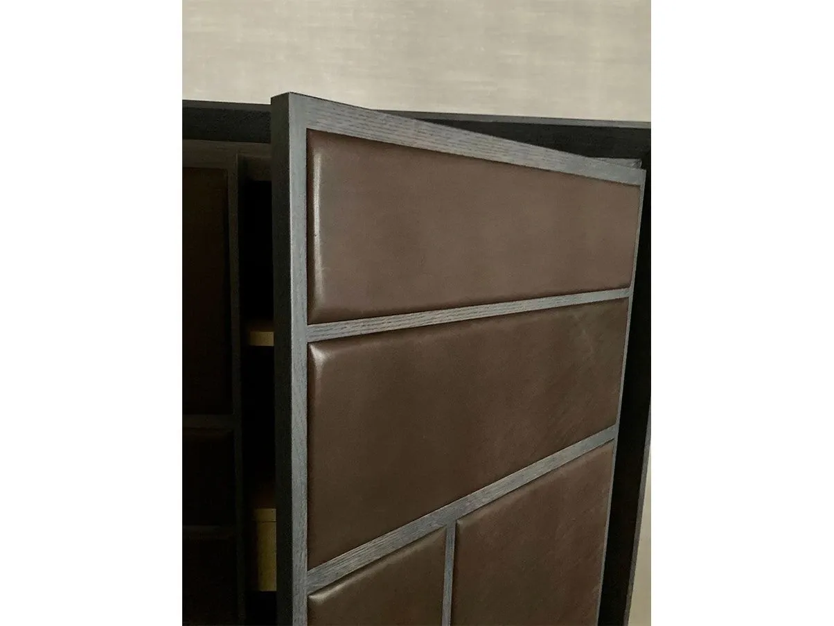 Credenza Maxime in legno rovere grigio e pelle, Baxter 8