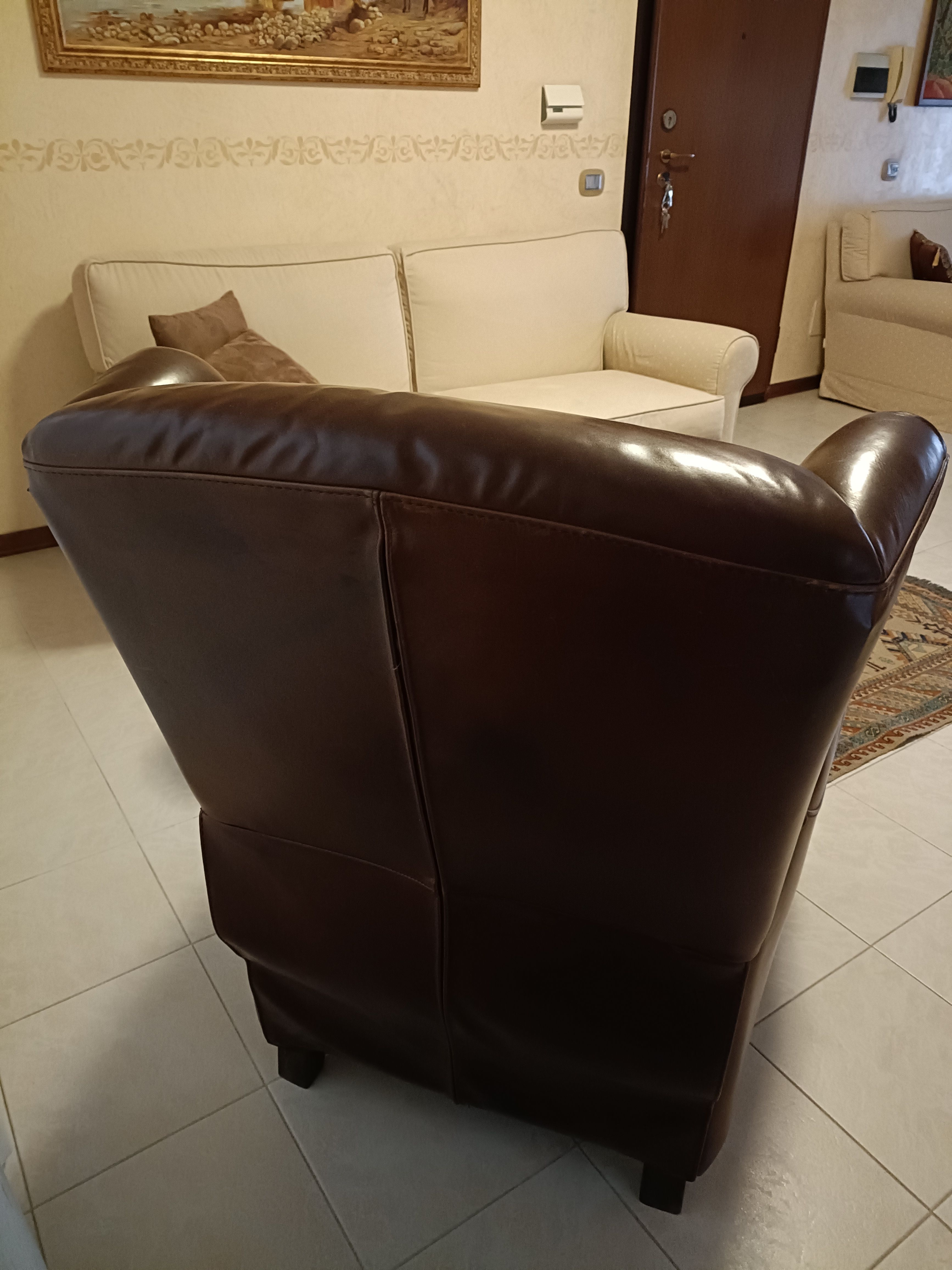 Fauteuil relax en cuir marron Details