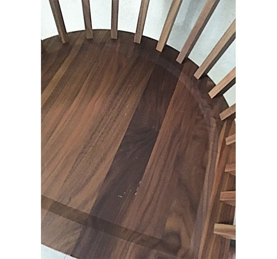 Elegante poltroncina in legno massello Gray 24 4