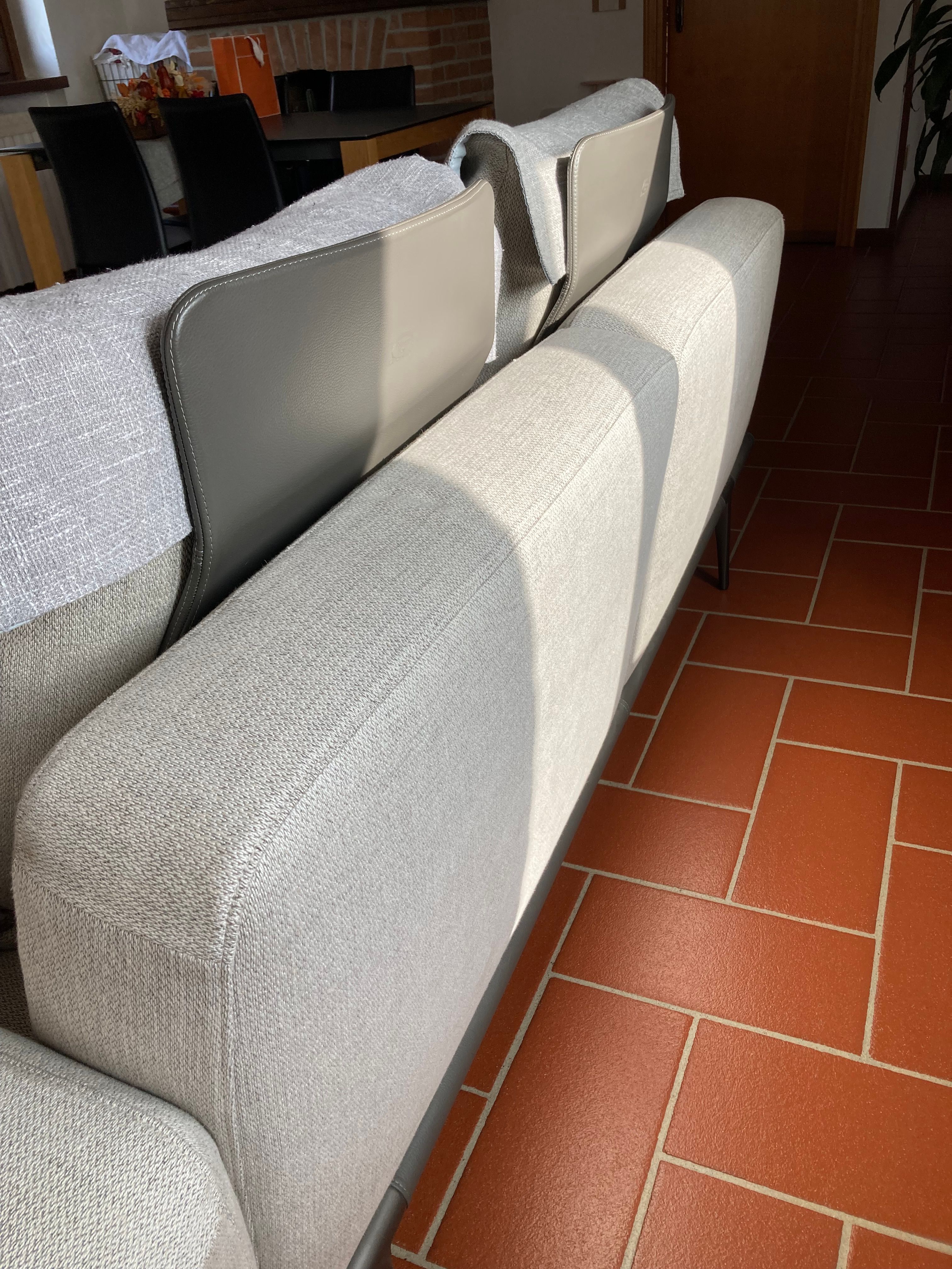 Divano 2/3 posti Let it be colore salvia Defects