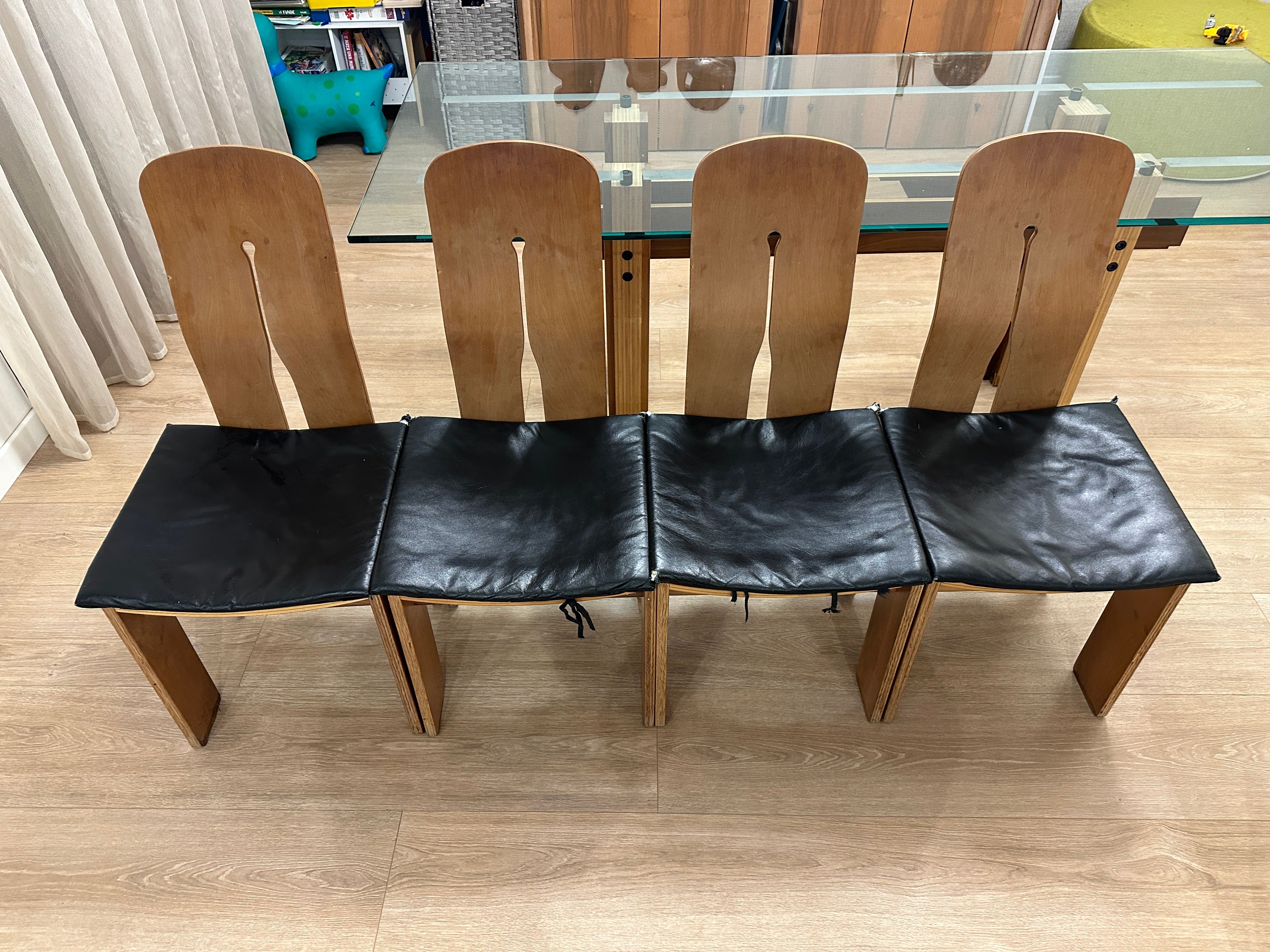 Set of 4 Carlo Scarpa 1934/765 Walnut Dining Chairs Front