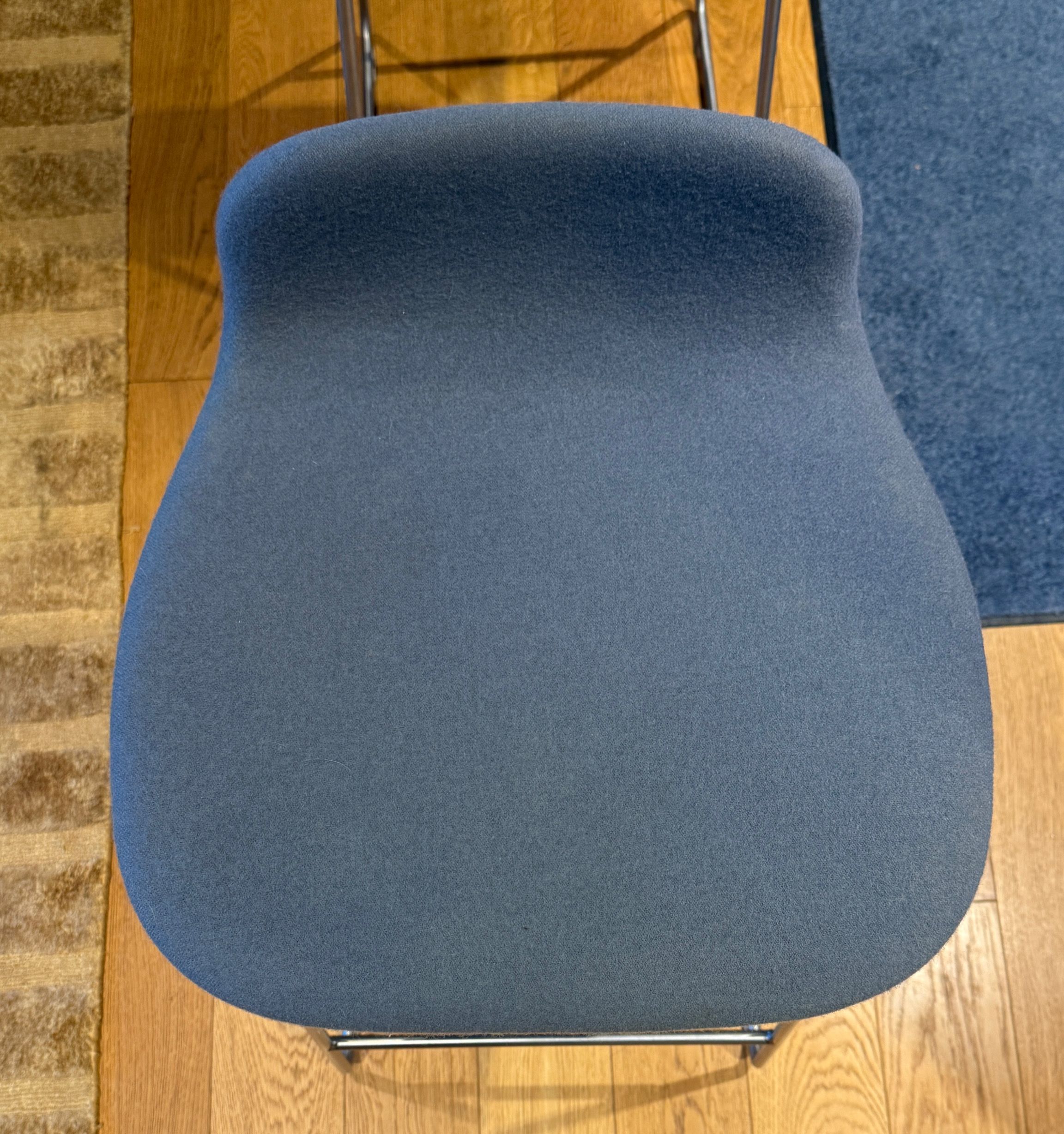 Set di 3 sgabelli imbottiti in tessuto (grigio), Cappellini  Details