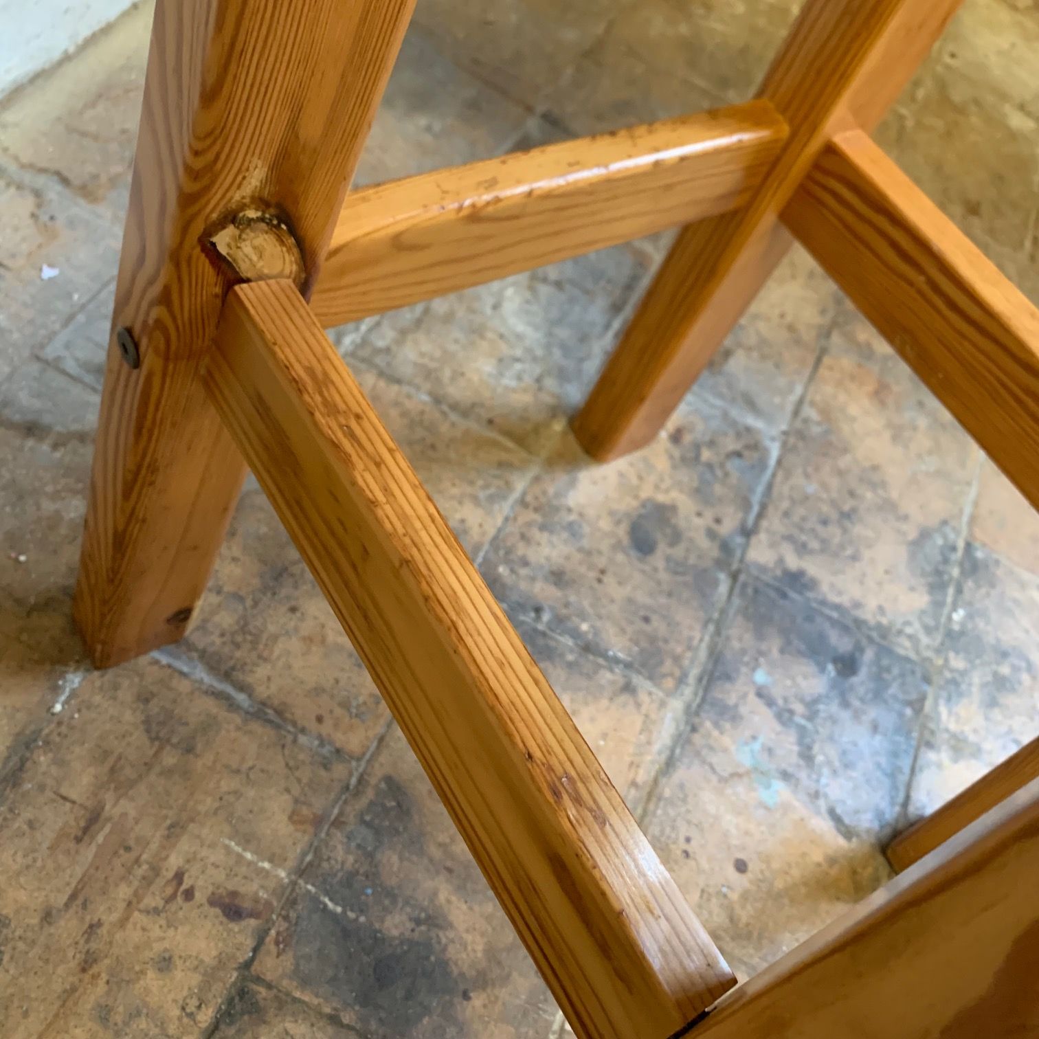 k koma - Tavolo da pranzo in legno massiccio di pino, laccato