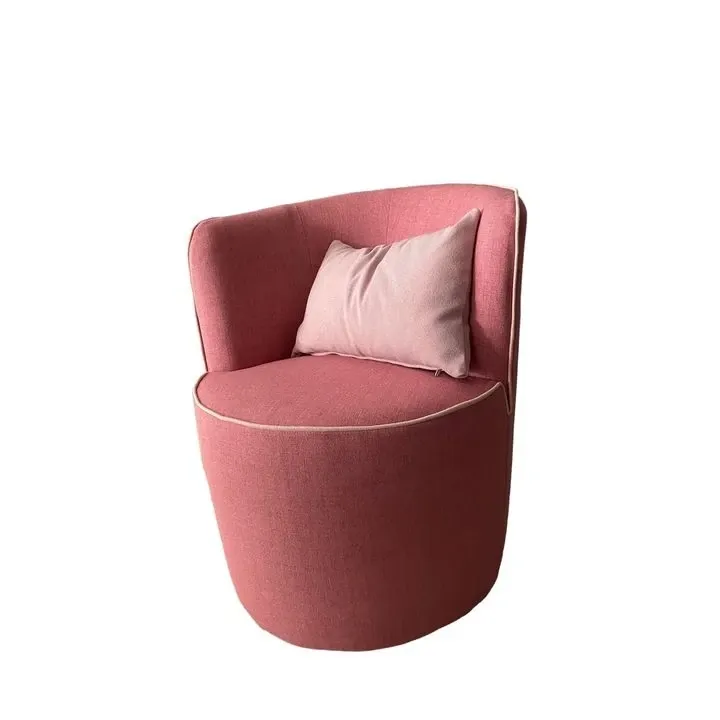 Dafne armchair in pink fabric, Le Comfort  4
