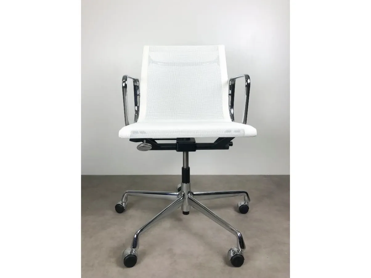 Swivel office chair EA118 2