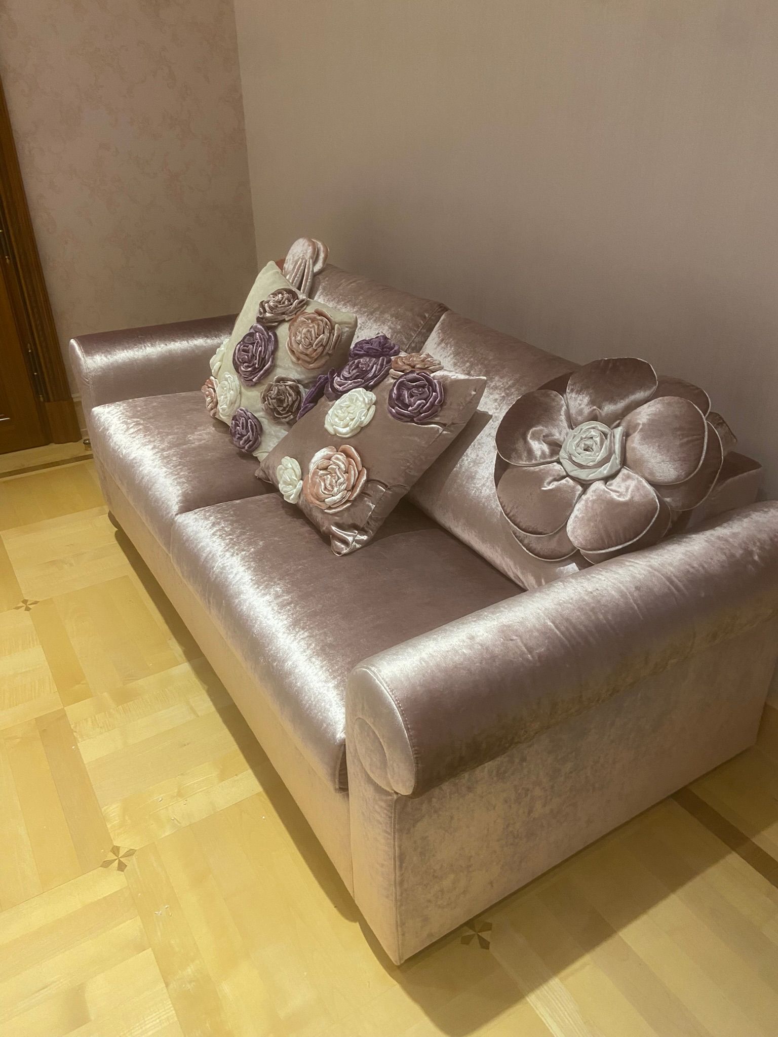 Next Art sofa bed in velvet (pink), Sicis Brand