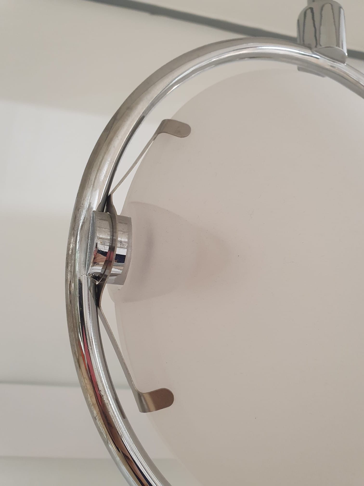 Plafonnier Nobi en métal de Metis Details