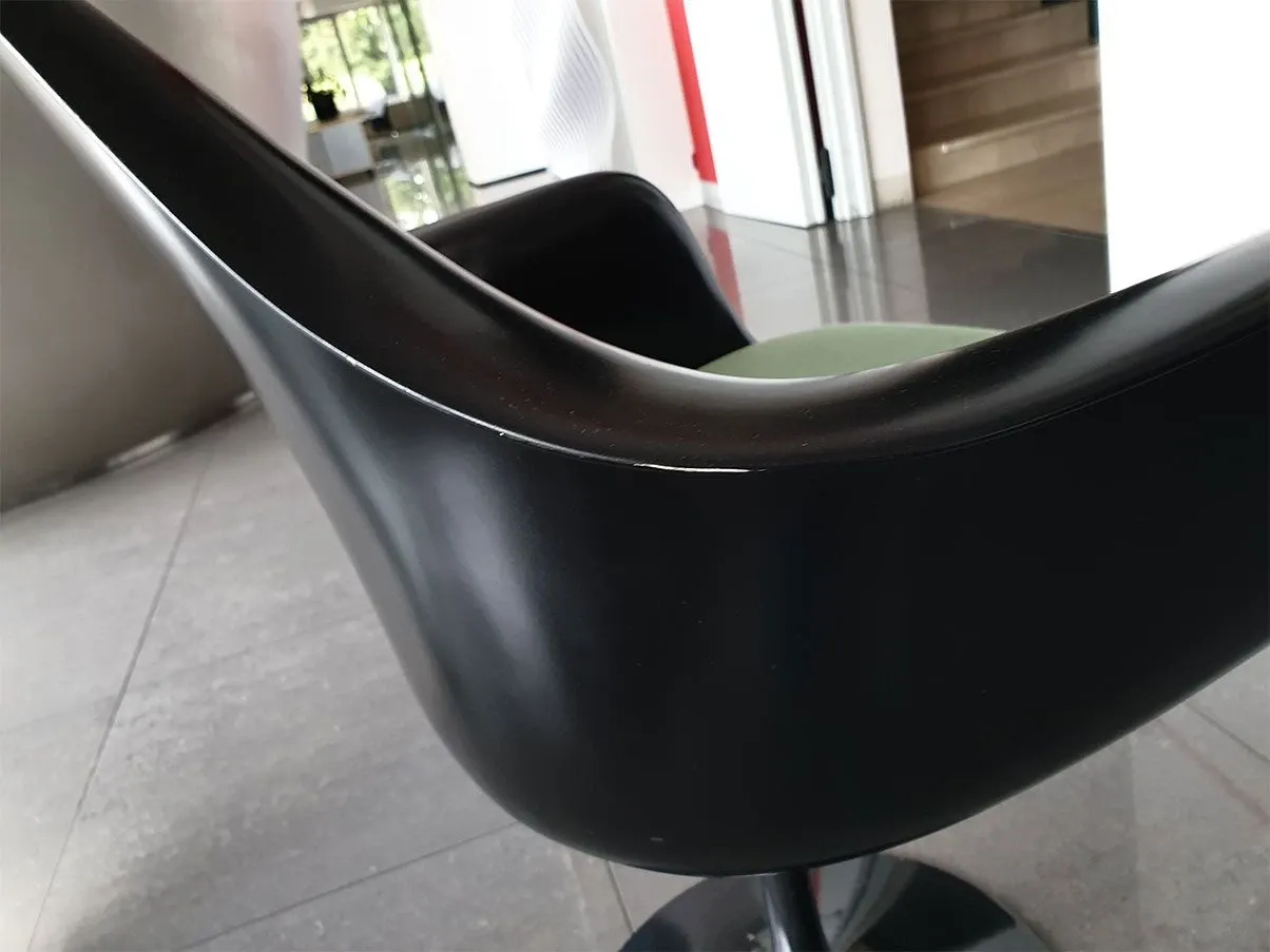 Tulip chair with swivel armrests in aluminum (black), Knoll 