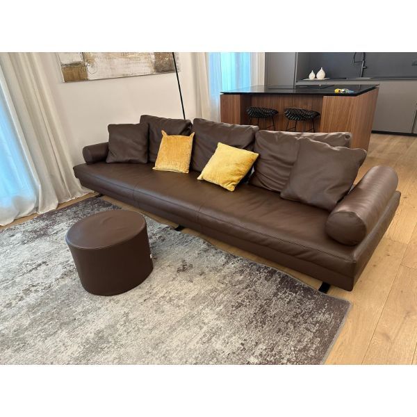 Veliero 4 seater sofa covered in leather (brown), Dema image