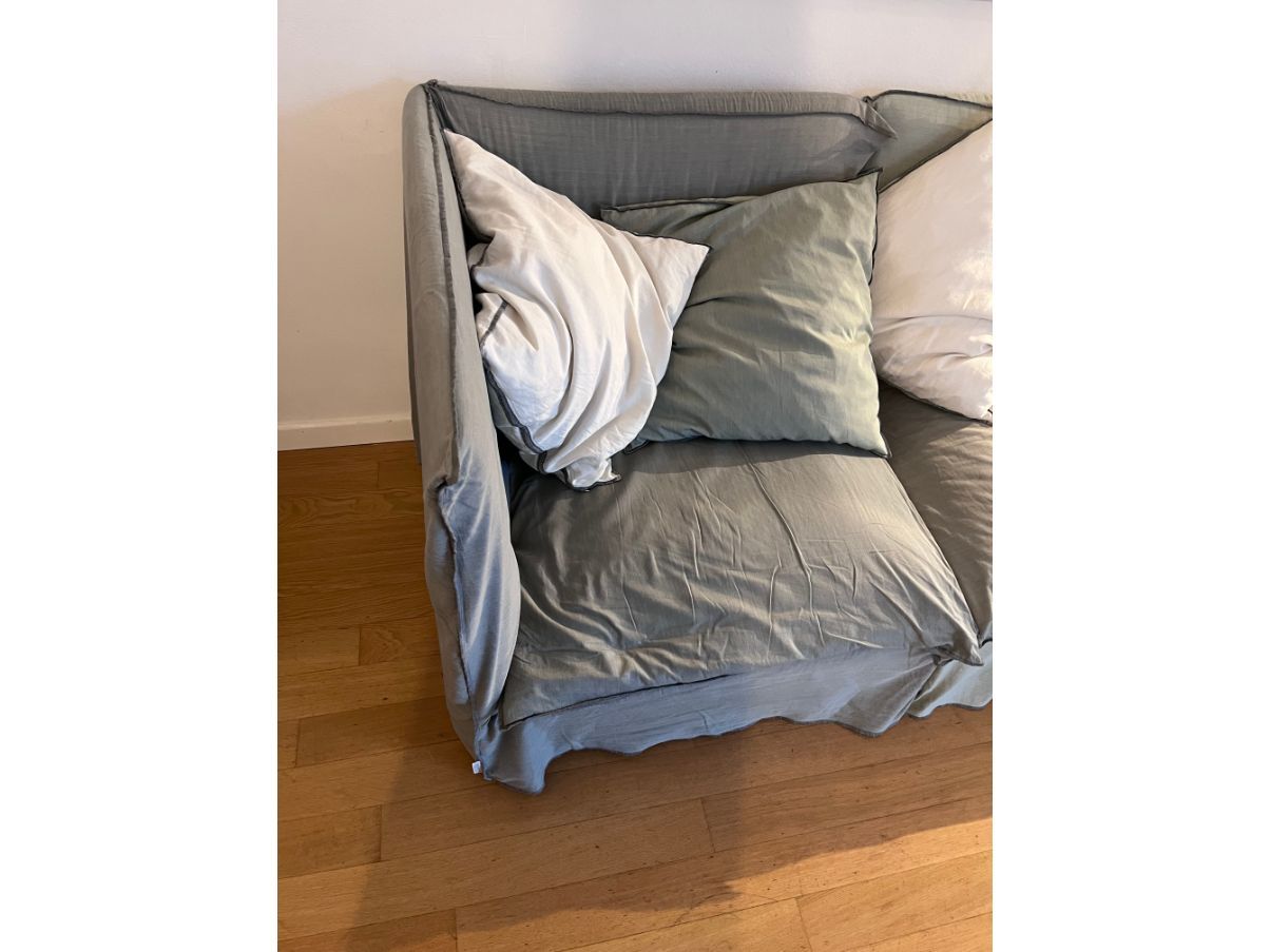 Ghost 3 seater modular sofa by Paola Navone Details