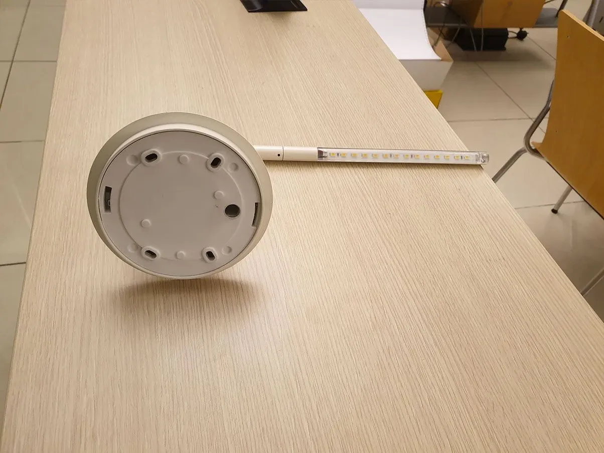 Lampada da parete La Linea Alpha alluminio (bianco), Flos 1