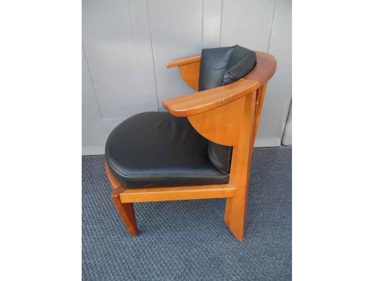 Friedman armchair by Frank Lloyd Wright leather (black) 