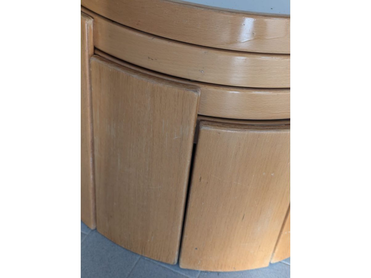 4er Set stapelbare Beistelltische Nesting von Gianfranco Frattini (70er Jahre) Details