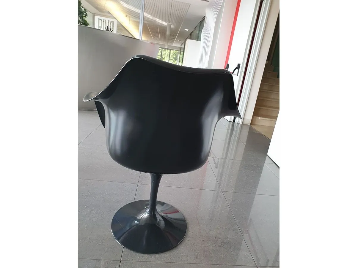 Tulip chair with swivel armrests in aluminum (black), Knoll 4