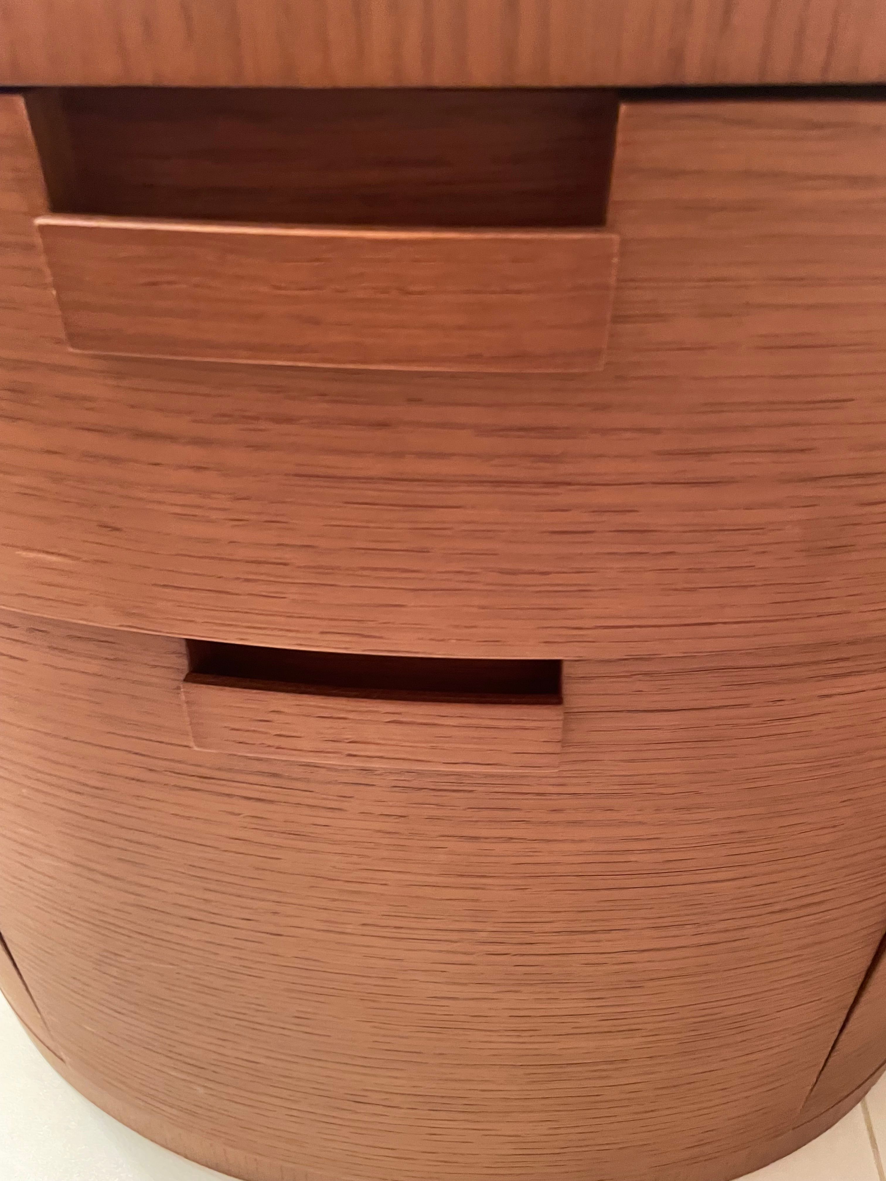 Nachttisch Amphora aus Eichenholz von Antonio Citterio Front