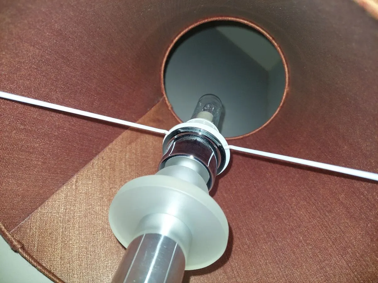 Lampada da tavolo Lunaris in tessuto rosso, Giorgetti 4