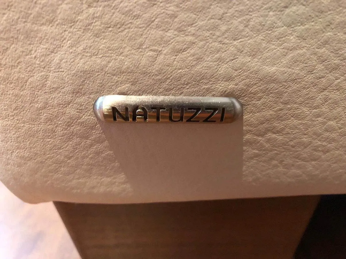 3-Sitzer Ledersofa mit Hocker (weiß) 3