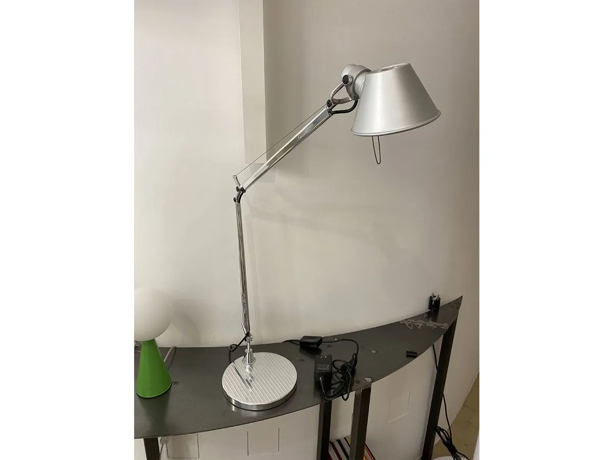 Tolomeo Midi LED aluminum table lamp, Artemide 4