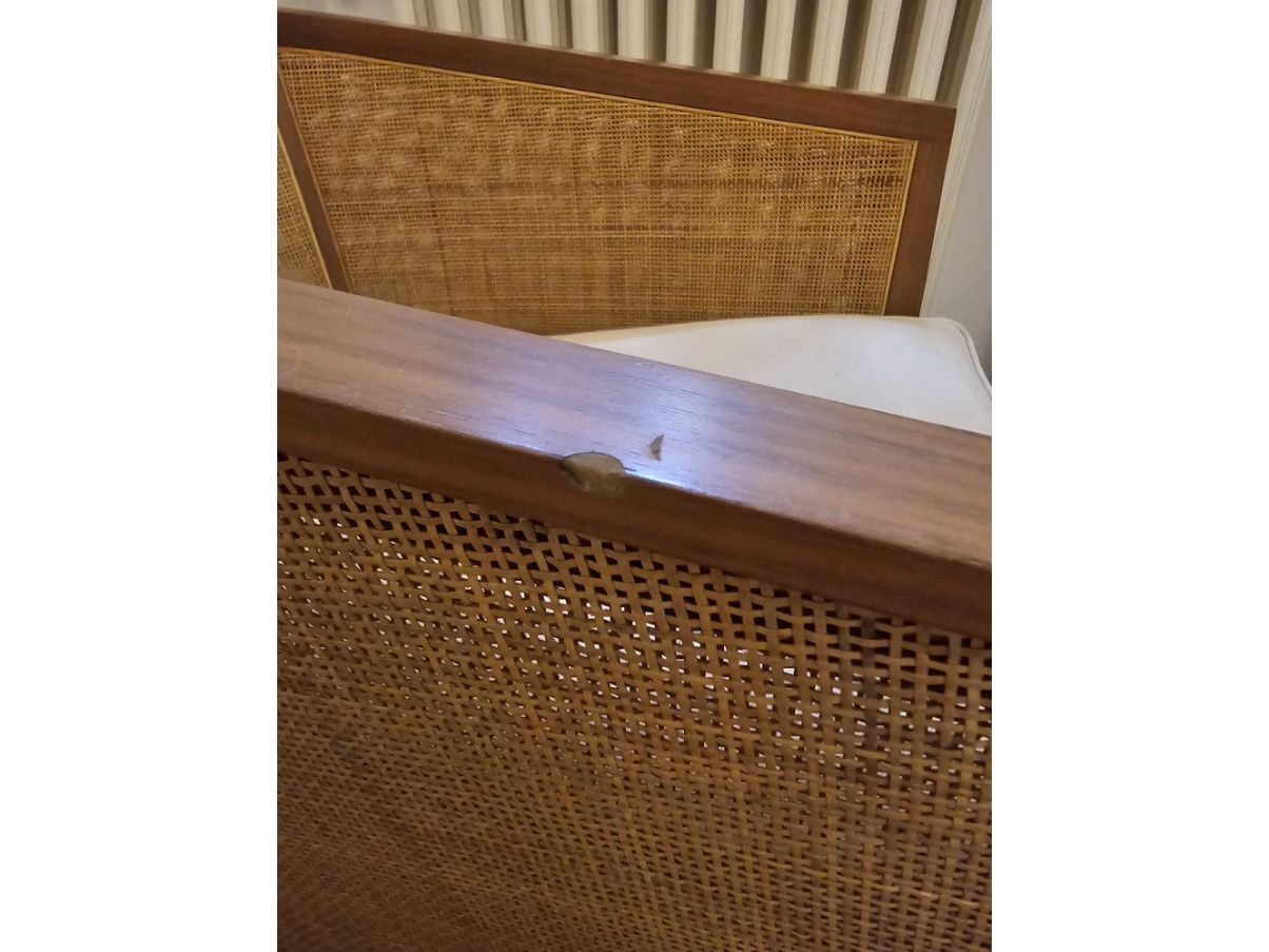 Poltroncina Mozart marrone, Flexform Details