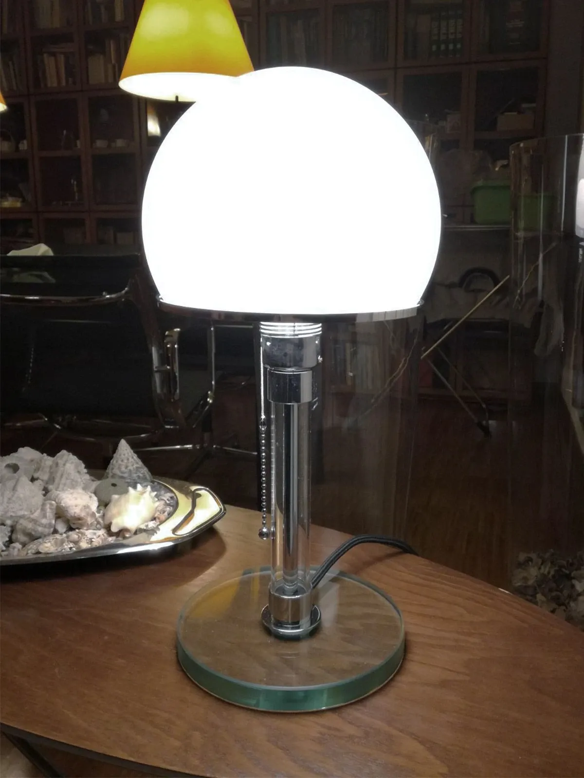 Lampada 108, Alivar 1