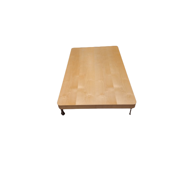 Minimal rectangular coffee table in maple, Giorgetti image