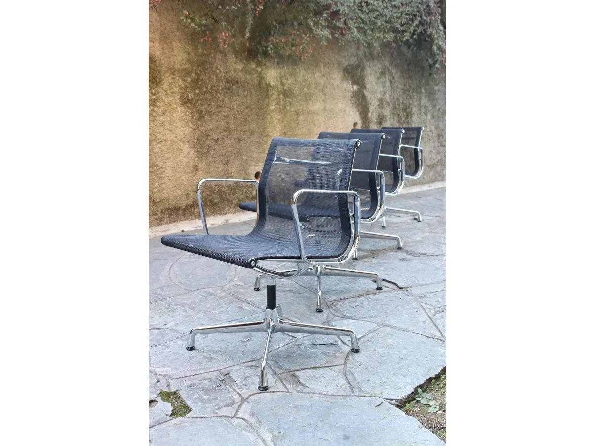 Aluminum Chairs by Charles & Ray Eames, Vitra 3