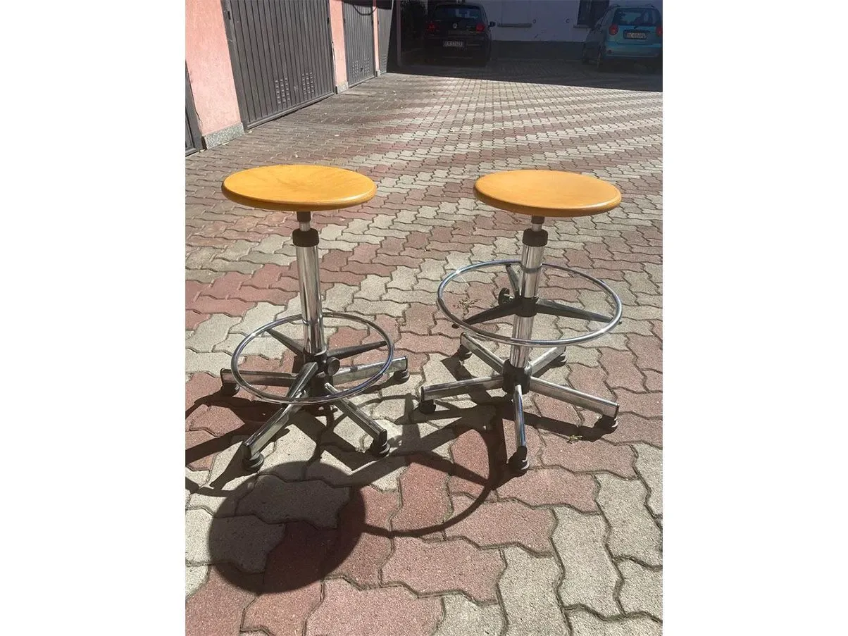 Set 2 sgabelli vintage in legno (anni'70), 2
