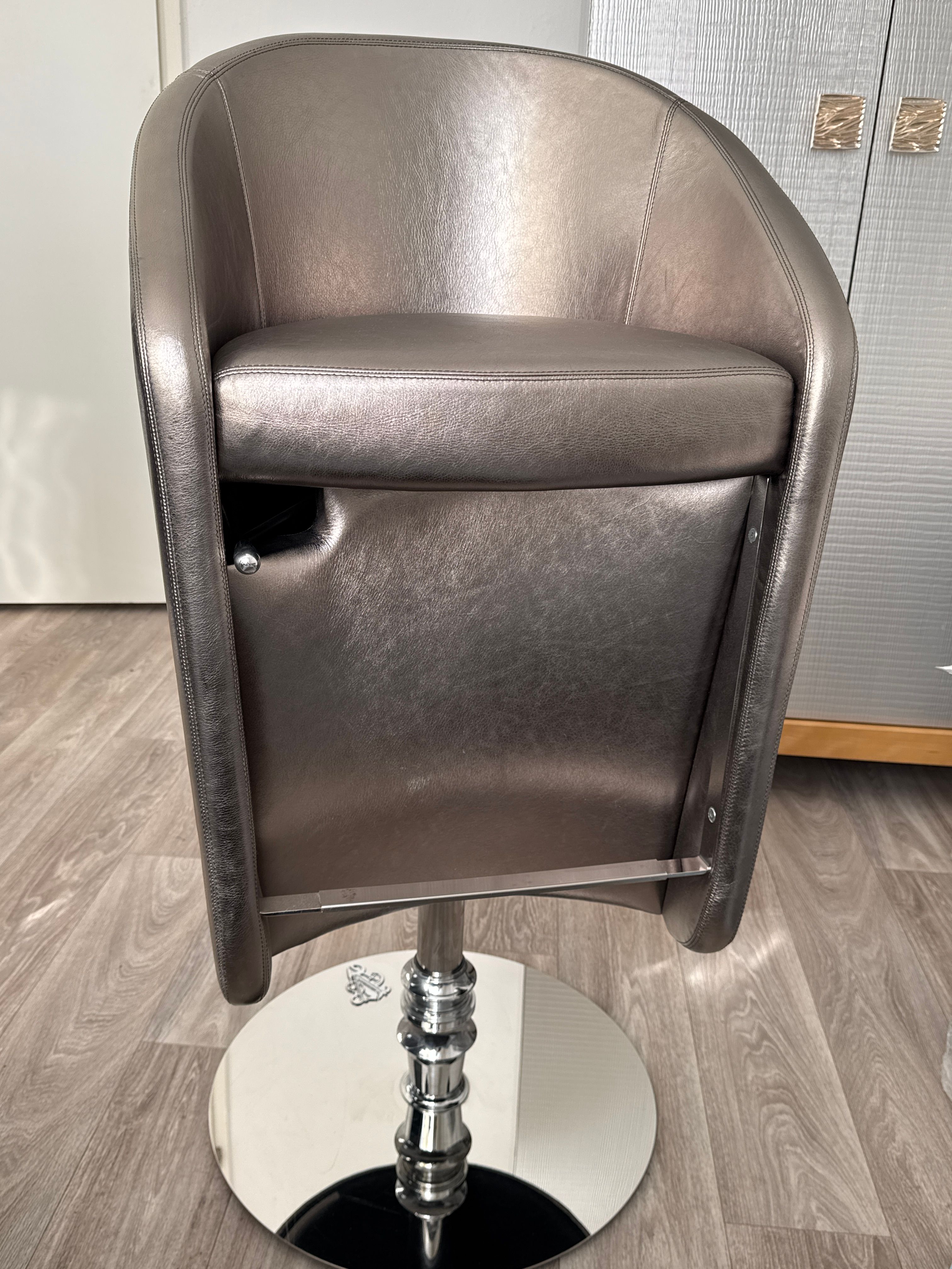 Sgabello da bar Lixus in pelle argento Main