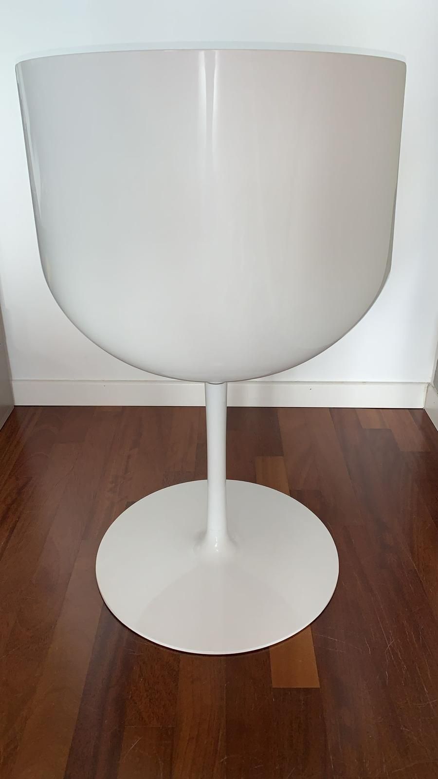 Flow white swivel chair by Jean Marie Massaud, MDF Italia Details