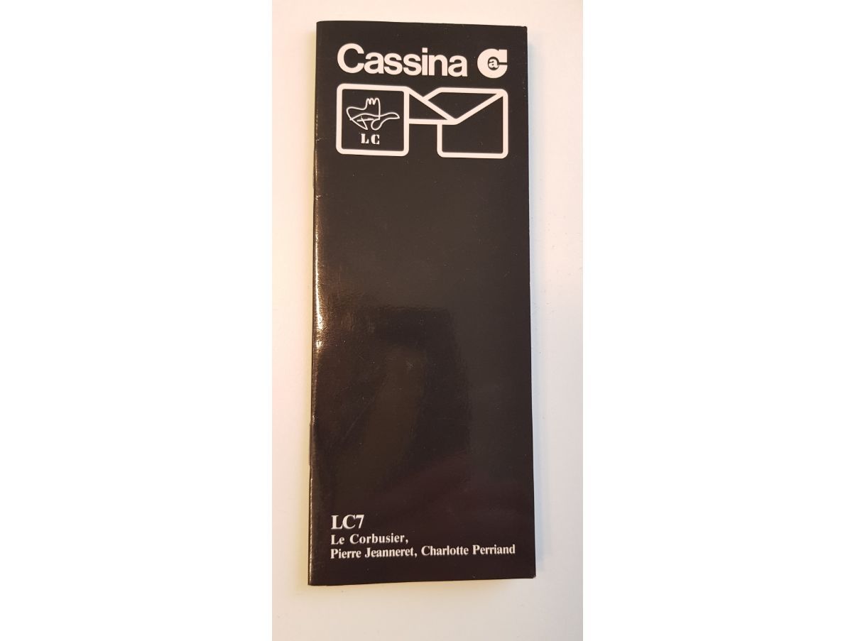 LC7 Stuhl aus schwarzem Leder 7