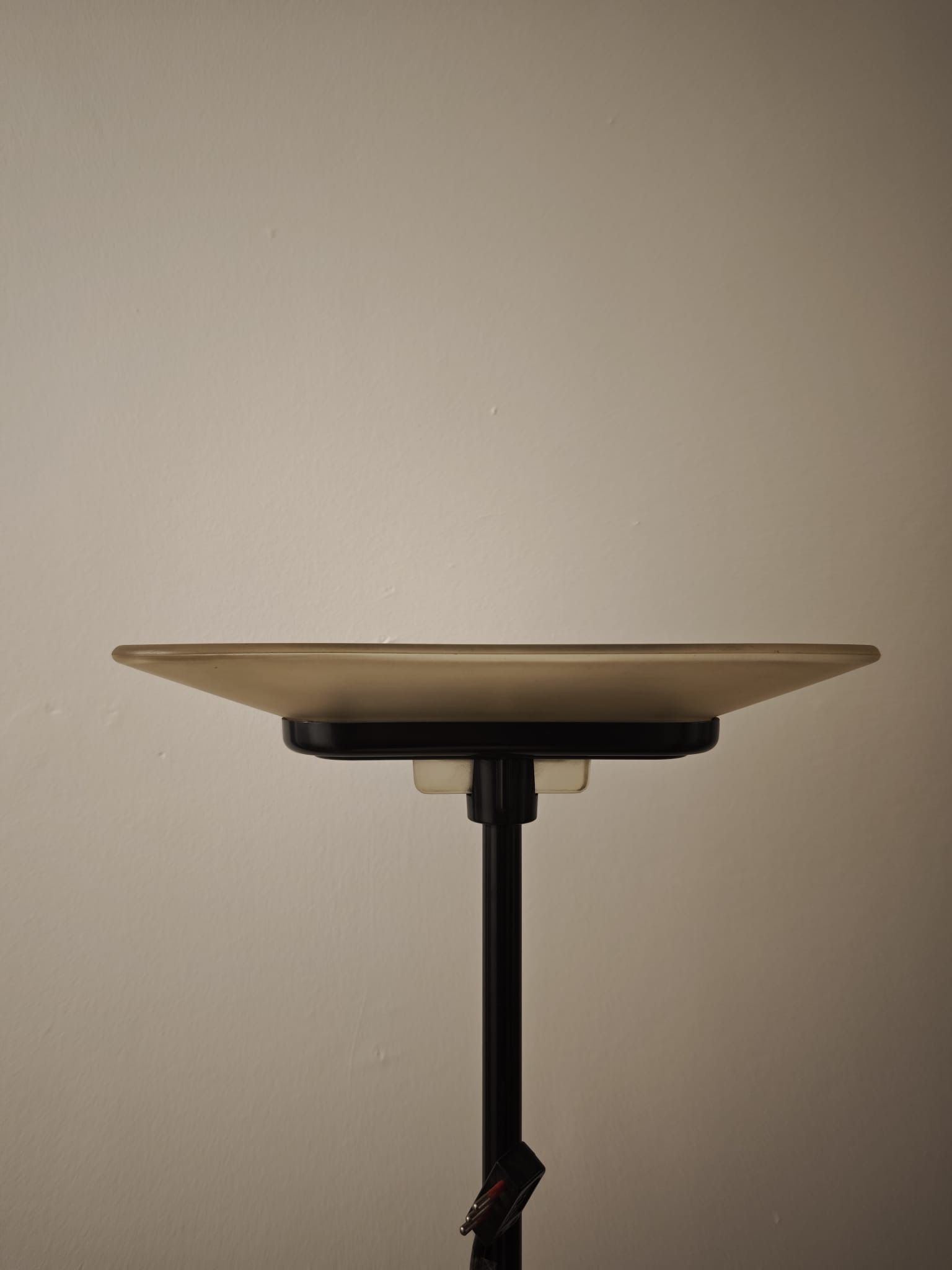 Lampada da terra Jill A380 di Perry King Santiago Miranda e Gianluigi Arnaldi Main