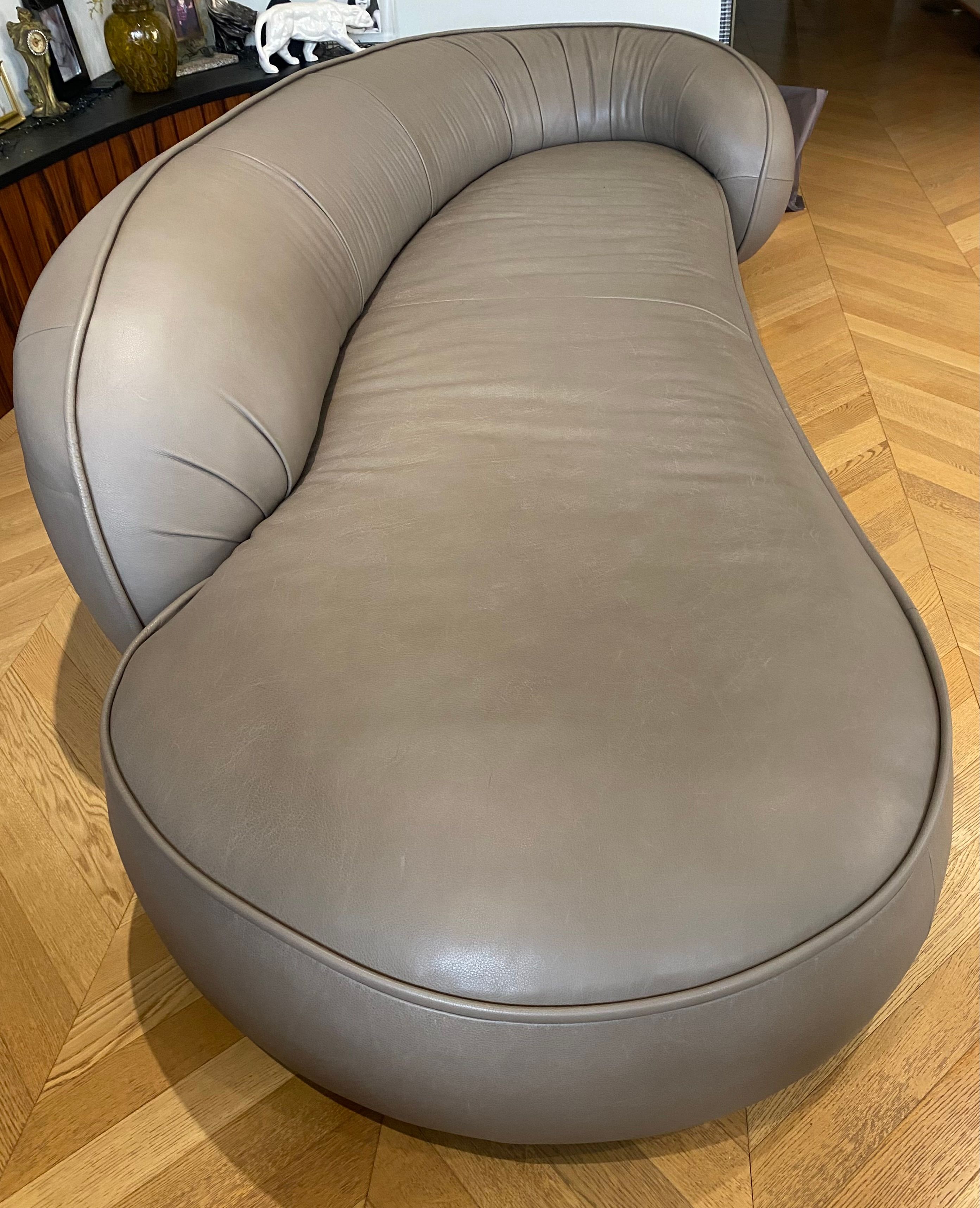 Leon 4-Sitzer Sofa aus braunem Leder Main